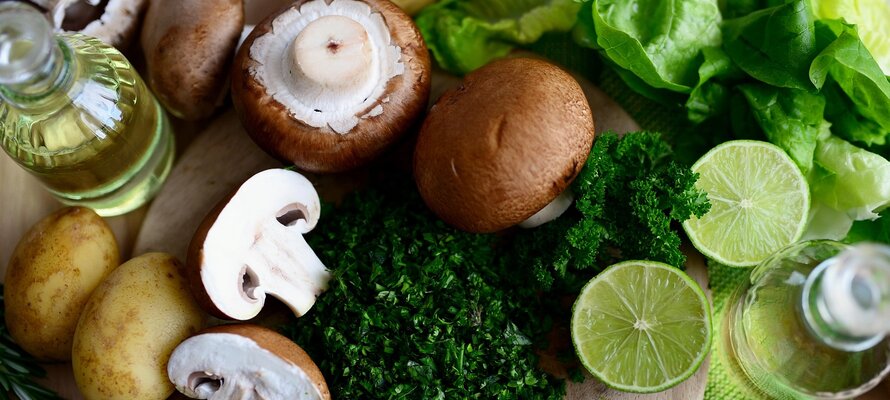 congerdesign-mushrooms-8058299_1920.jpg